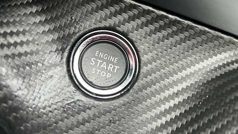 Peugeot 208 1.2 PureTech 100 Allure 5dr Petrol Hatchback